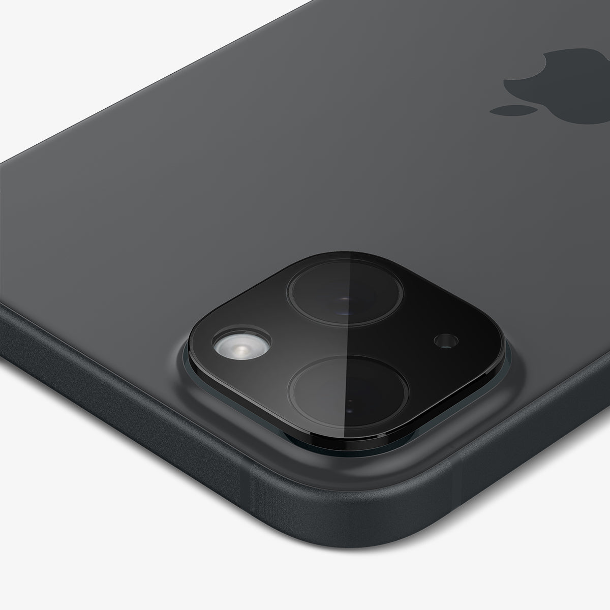 AGL06917 - iPhone 15 / 15 Plus Optik Lens Protector in black showing the back, top and side zoomed in on camera lens