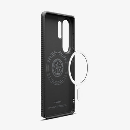 ACS11024 - Galaxy S26 Ultra Liquid Air (Mag Fit) in Matte Black showing the back with the device, partial back case with magfit