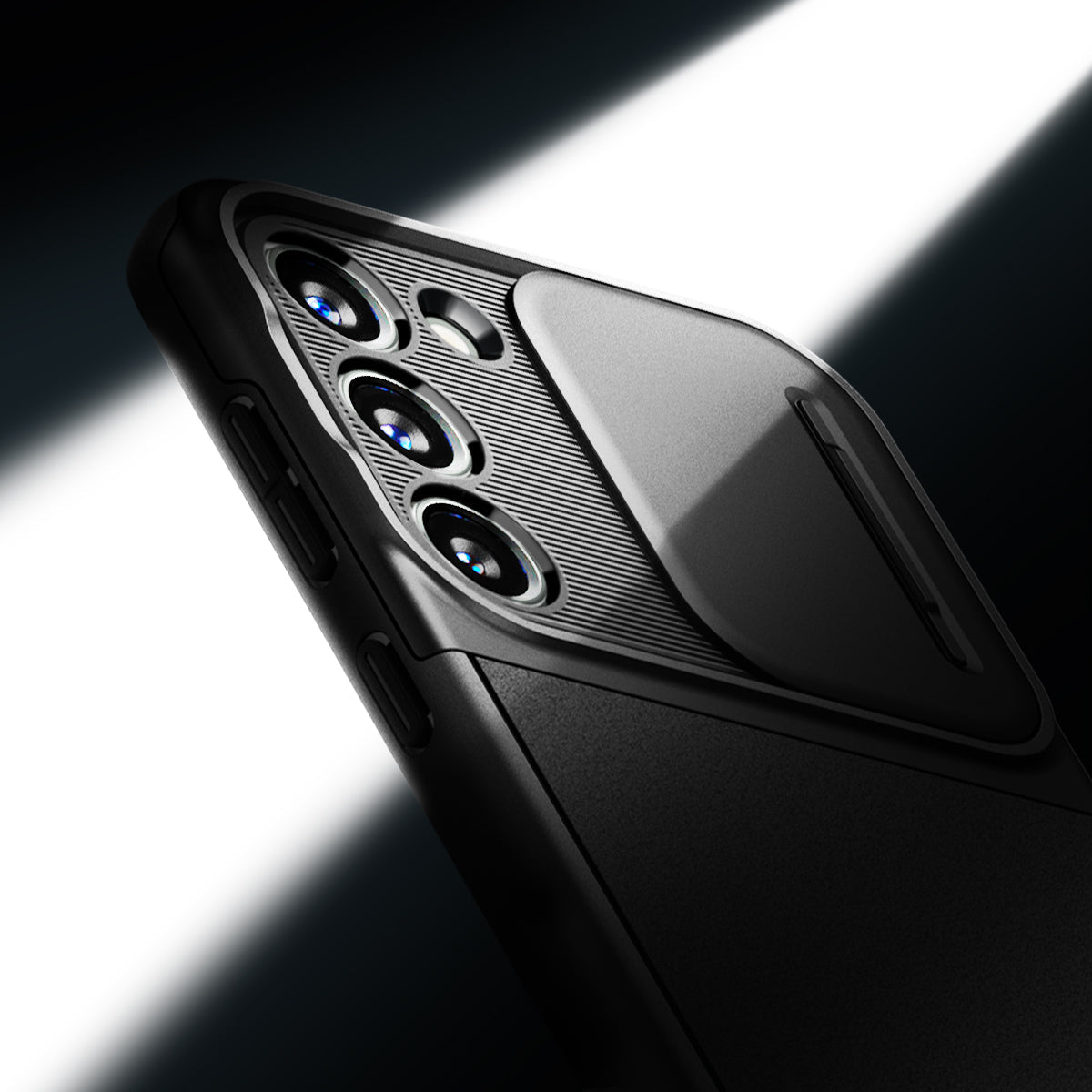 ACS05733 - Galaxy S23 Case Optik Armor in black showing shine in the camera.