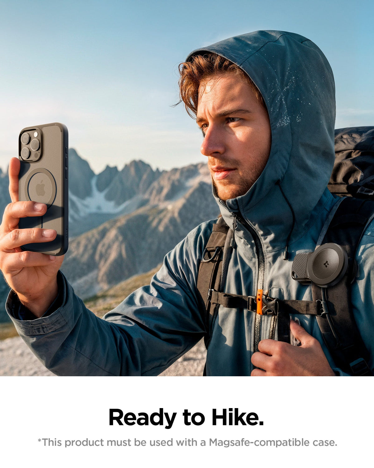 AMP09122 - Mag Fit Clip in black ready to hike. This product must be used with a magsafe compatible case.