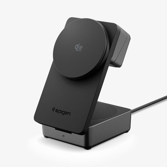 ACH10398 - Spigen Qi2 3-in-1 Fast Wireless Charger showing front view of magnetic charging pad
